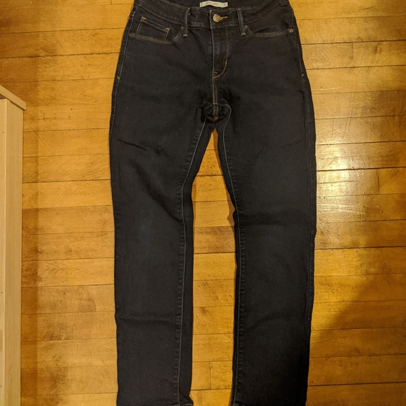 Levi's dark mid-rise skinny - Picture 3 of 6